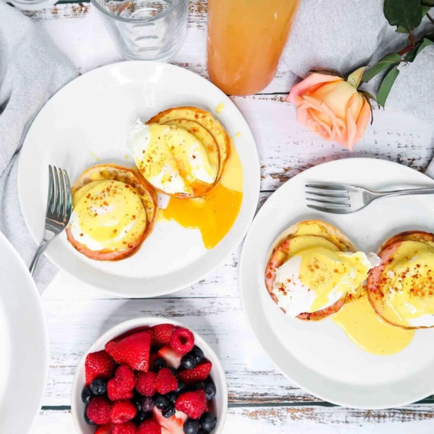 ✨ Eggs Bennies YOUR WAY ✨
In last months newsletter I shared so many goodies from personal updates, self love &amp; care go-to&rsquo;s, full moon updates, and these 3️⃣ recipes that you can use as written or combined to your liking! 
Starting with 